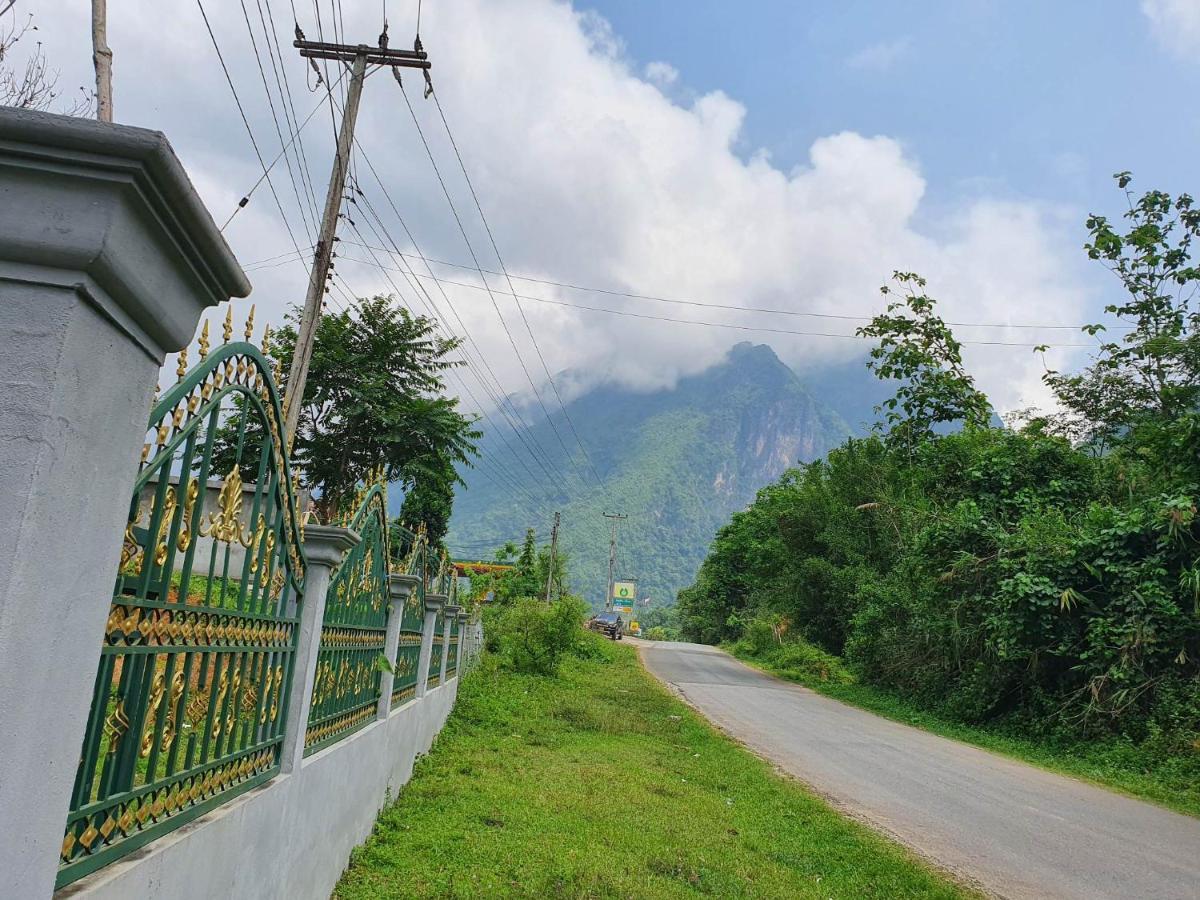 Khounxok Guesthouse Nong Khiaw Exterior photo