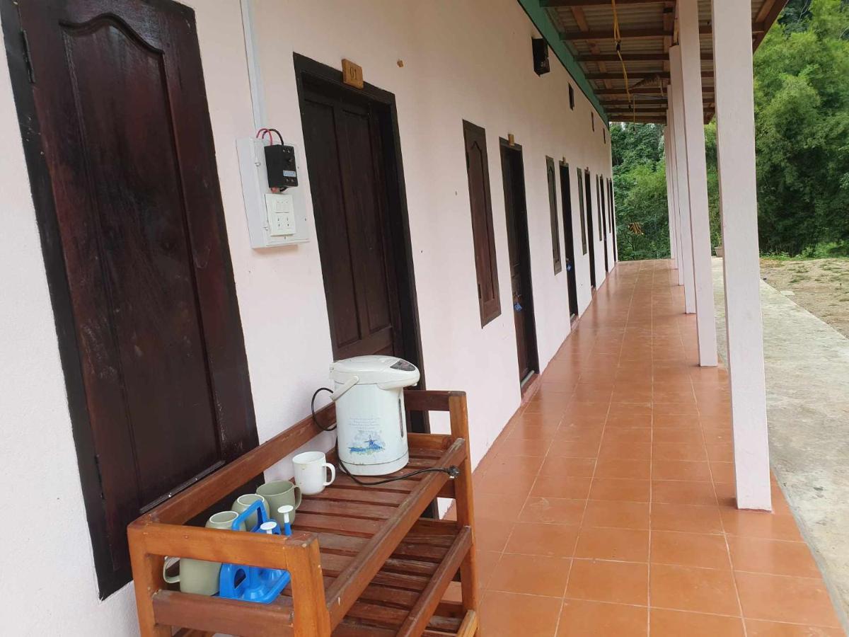 Khounxok Guesthouse Nong Khiaw Exterior photo
