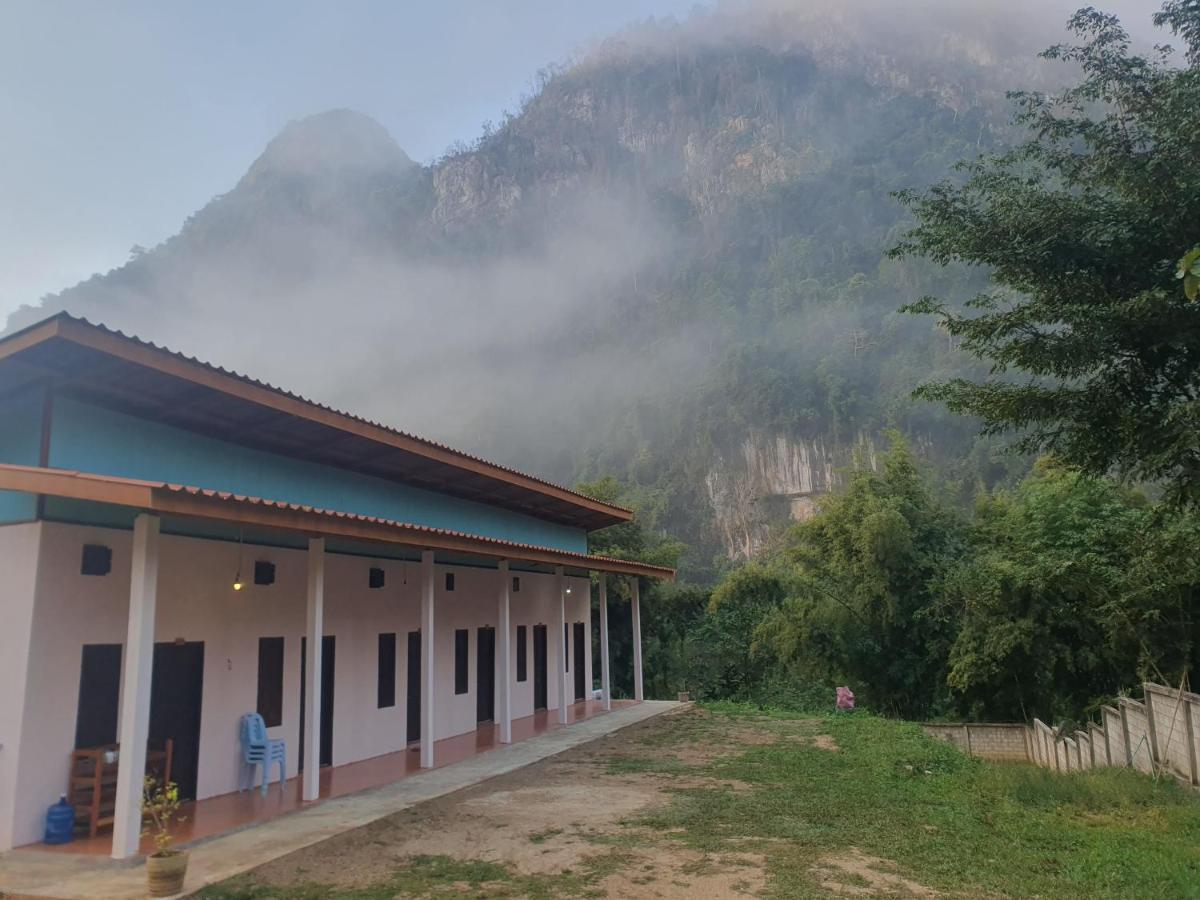 Khounxok Guesthouse Nong Khiaw Exterior photo