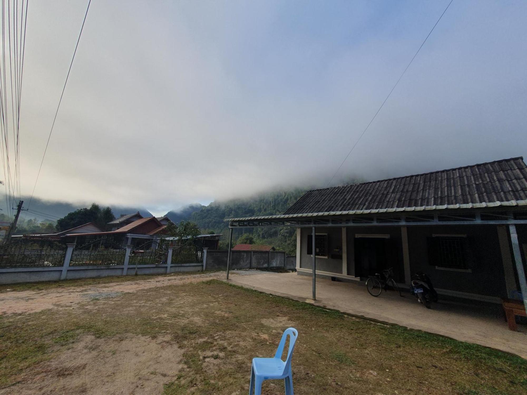 Khounxok Guesthouse Nong Khiaw Exterior photo