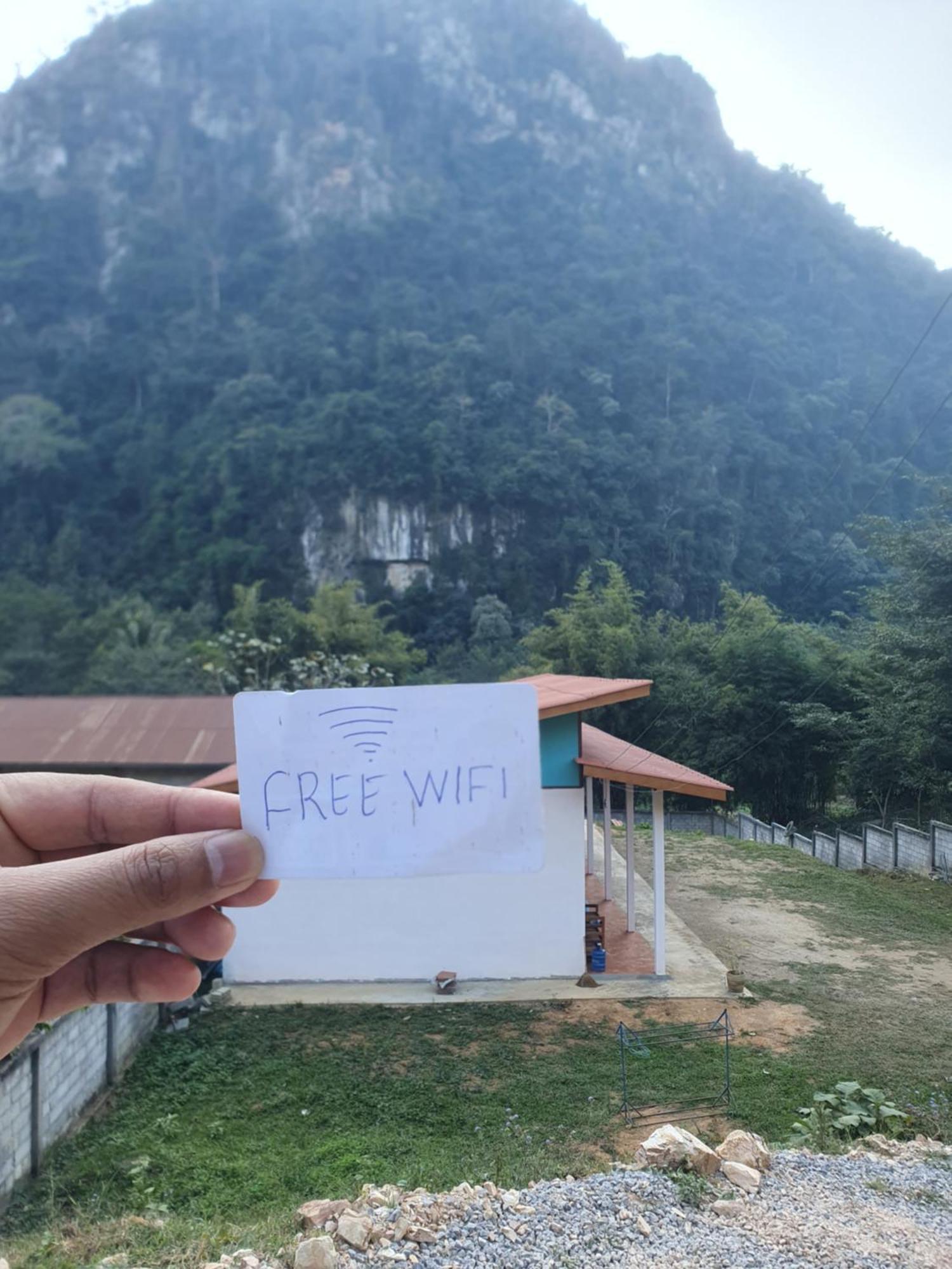 Khounxok Guesthouse Nong Khiaw Exterior photo